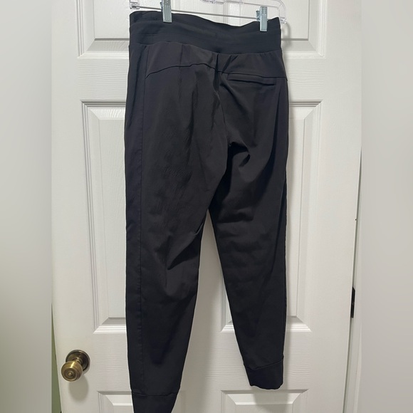 Athleta Trekkie mid-rise jogger, black, zippered pockets, draw string waist, sz0 - Picture 5 of 5